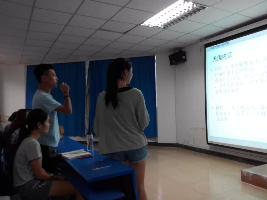 我的课堂我做主——yl8cc永利官网青年教师积极探索互动教学新方式