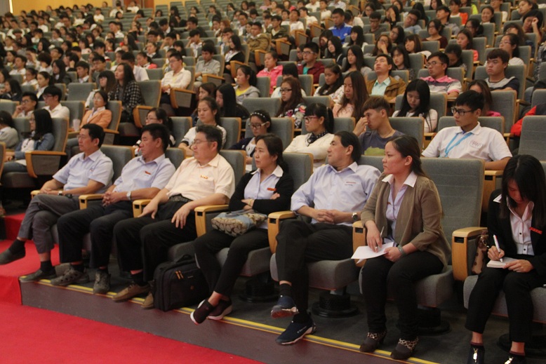 中国社科院学部委员李景源先生应邀来公司讲学